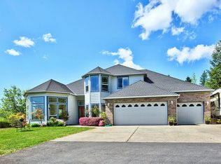 384 River Vista Dr, Grants Pass, OR 97526
