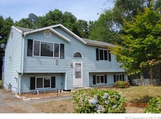 90 Cottonwood Ln, Uncasville, CT 06382