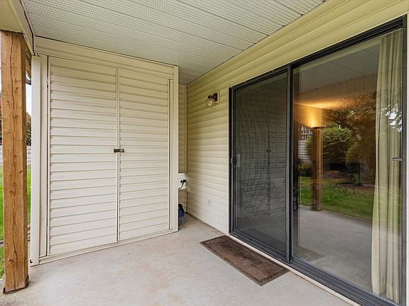 5th image of 32718 Garibaldi Dr #2