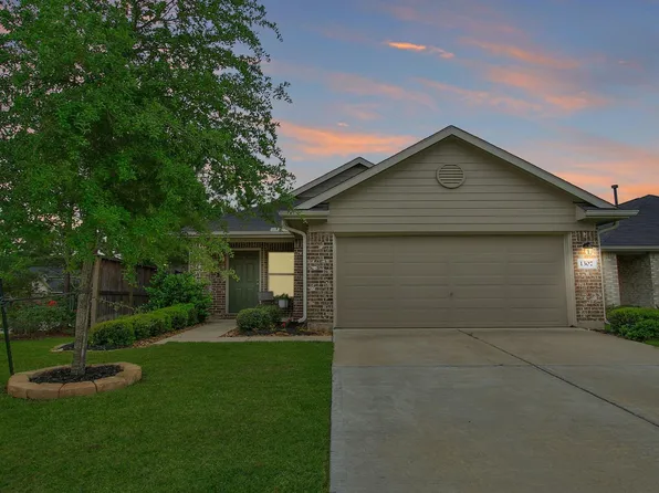 1307 Winding Willow Dr, Pinehurst, TX 77362