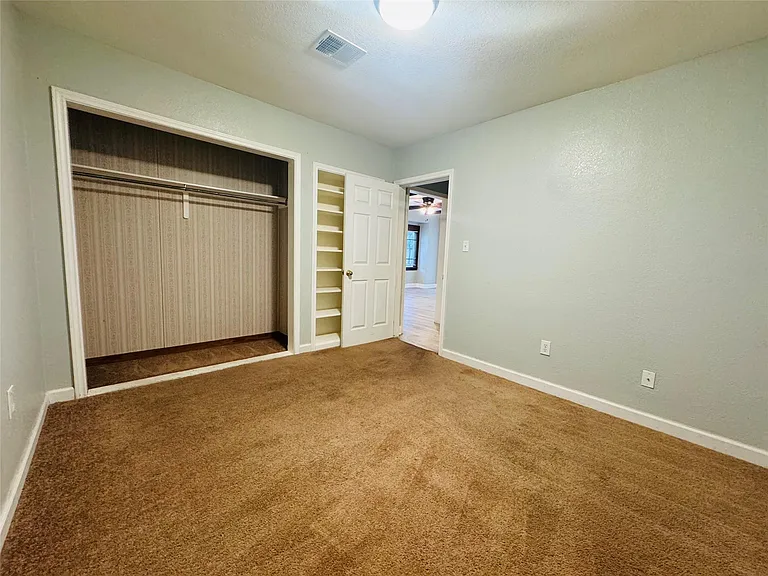 2308 Bennington St — Photo 16