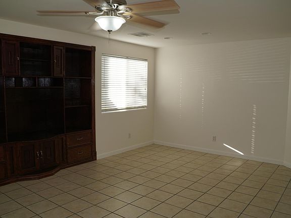 3rd image of 7852 Millbrookshire Way