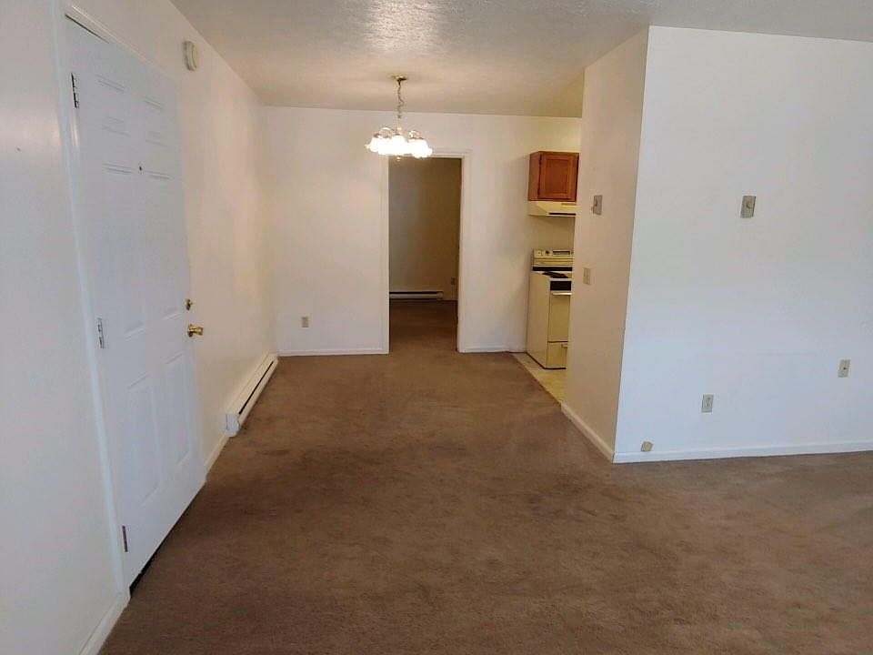 From living room facing bedroom and kitchen
