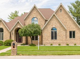 902 Sandhill Dr, Dewitt, MI 48820