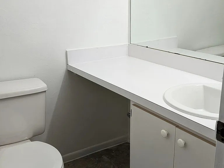 4000 SW 23rd St #3-304 — Photo 5