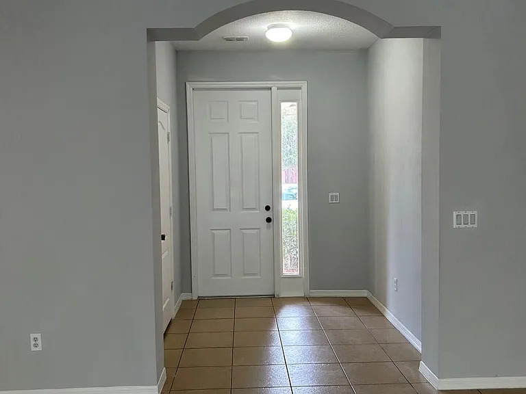1412 Seminole Palms Dr — Photo 7