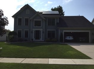 6354 White Oak Way, Lake View, NY 14085