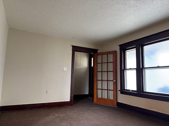 2nd image of 2419 Whitney Ave #1