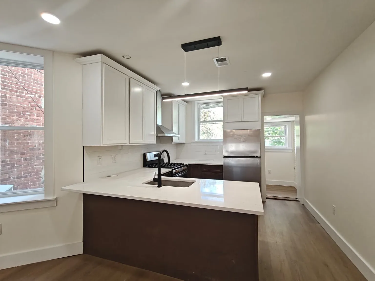 Luxury 4-Bedroom Home in Overbrook! — Photo 2
