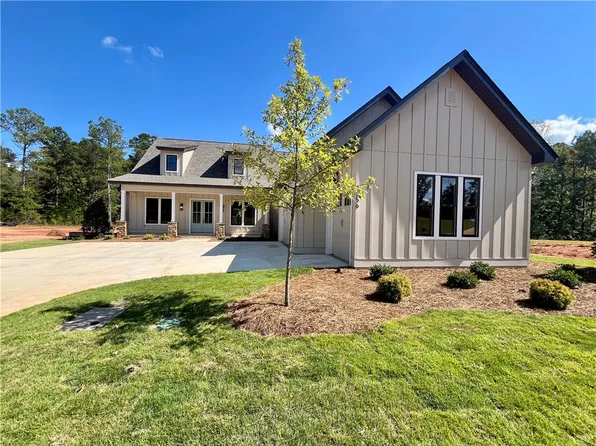 3356 Quail Cv, Opelika, AL 36801