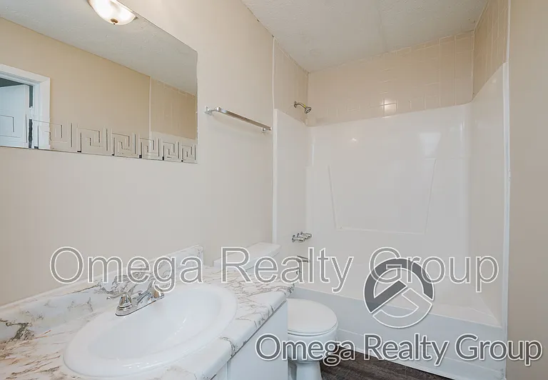 Lakeridge Apartments — Photo 33