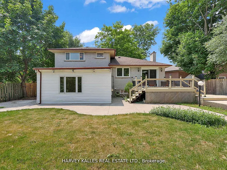16 Wedgeport Pl — Photo 44