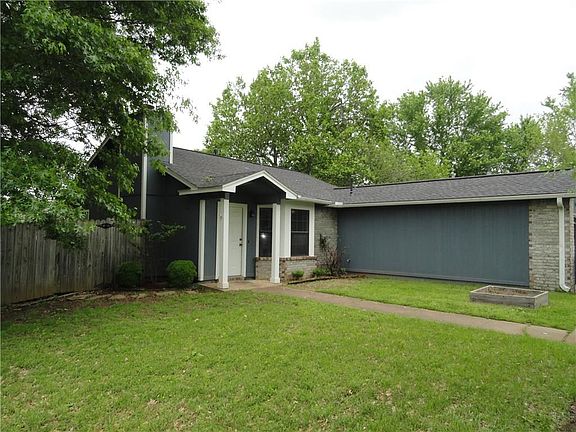 2nd image of 4029 N Abington Ct