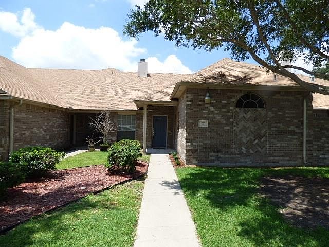 1st image of 4001 Oak Forest Dr