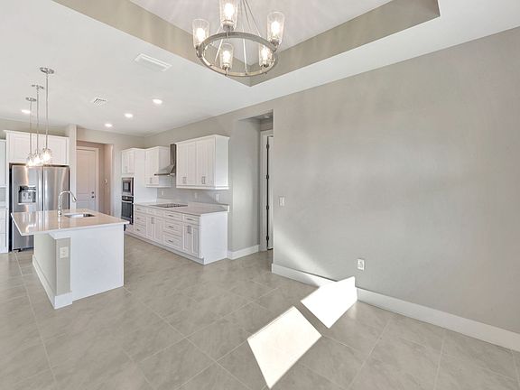 3rd image of 2721 SW 11th Ave