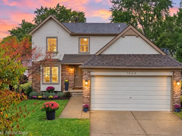 1664 Hanley Ct, Birmingham, MI 48009