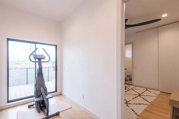 917 NW 8th St — Photo 36