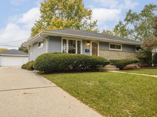 1104 Bel Ayr DRIVE, Waukesha, WI 53188