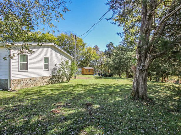 3rd image of 3 Linder Ln