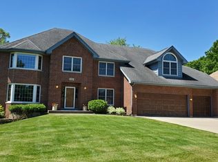 970 Cherrywood Ln, West Chicago, IL 60185