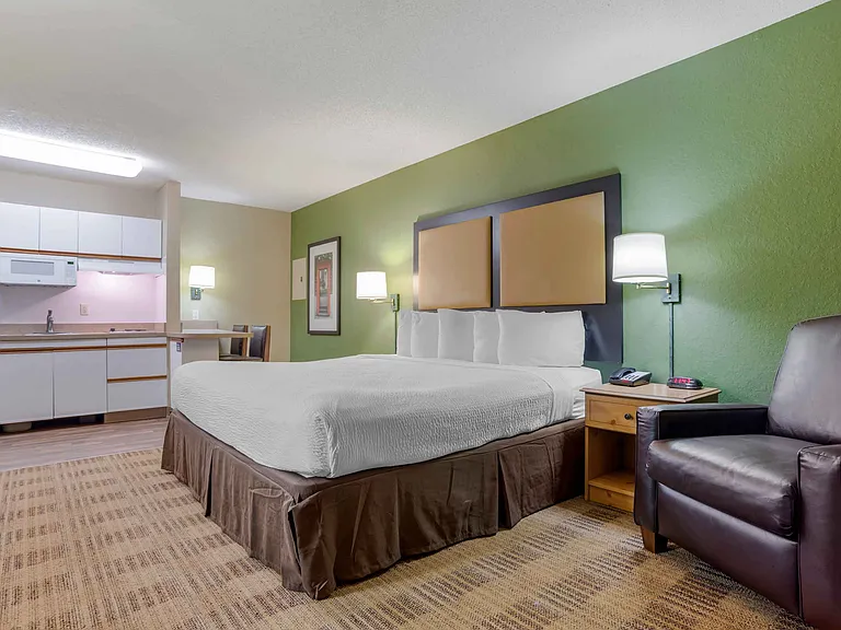 Studio Suite - 1 King Bed