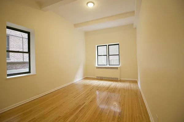 Rented by Link NY Realty | media 4