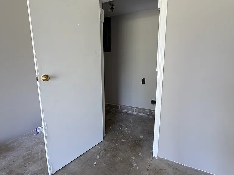 4965 Pikes Pond Rd — Photo 4