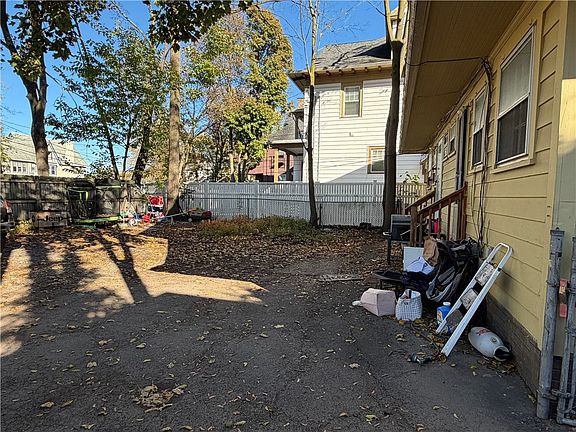 5th image of 150-152 Chili Ave