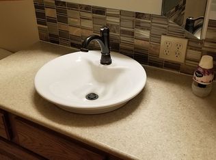 114 N 6th Ave, Sheldon, IA 51201