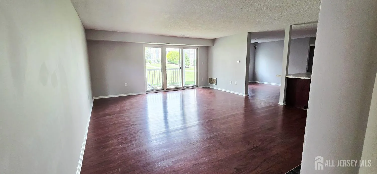 2 bed, 2.0 bath, 1256 sqft, $2,600 — Photo 4