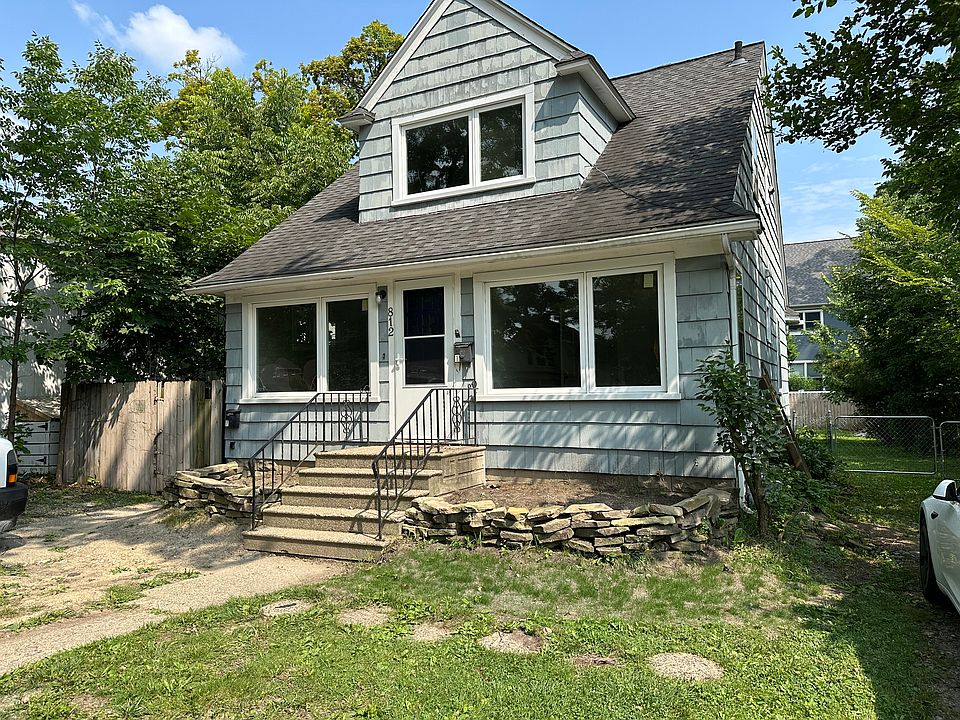 1st image of 812 Pauline Blvd #1