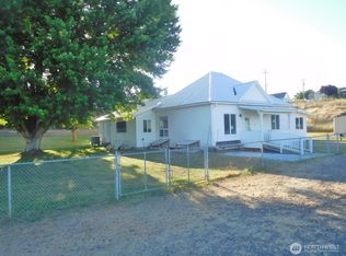 135 N 3rd Ave, Connell, WA 99326