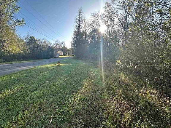 4th image of Xx Crawfish Rd