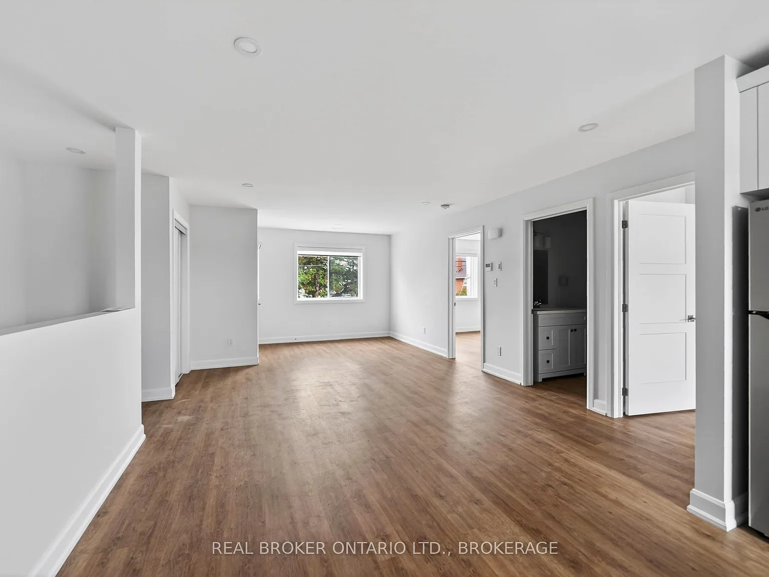 2 bed, $2,580 — Photo 4