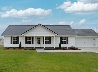 15 Carrington Ln, Albertville, AL 35950