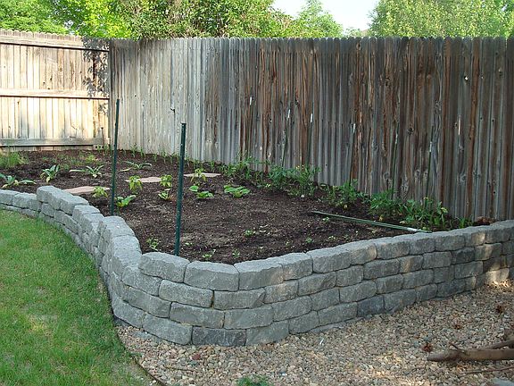retaining garden wall
