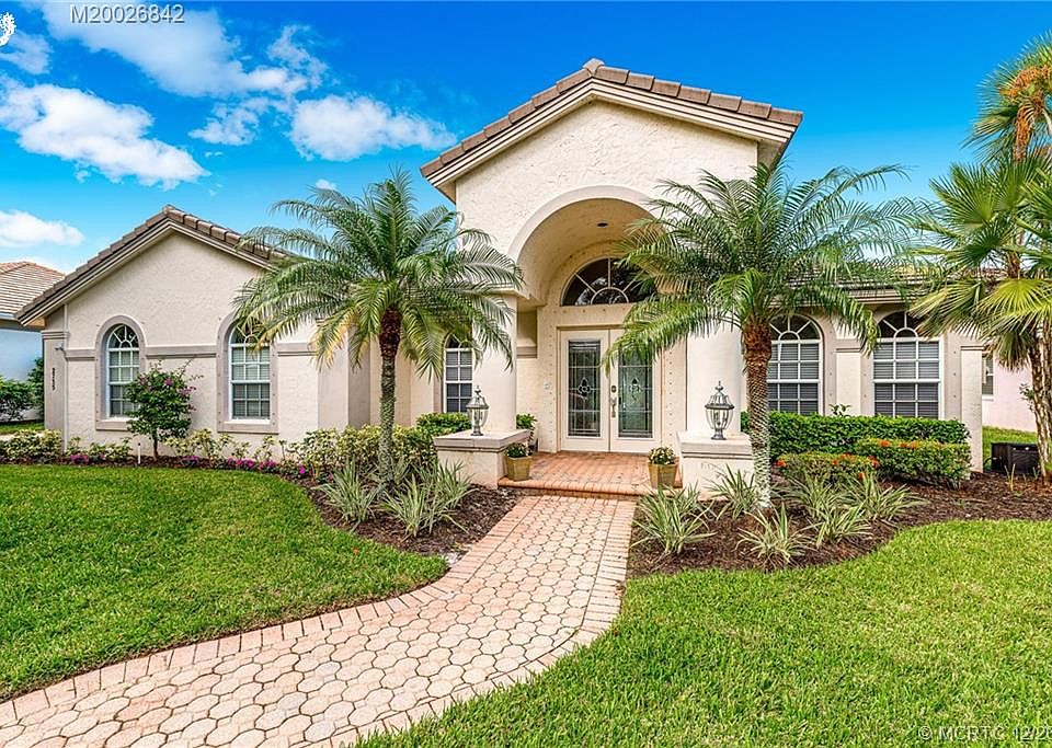 1st image of 2735 SW Glenmoor Way