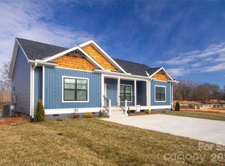 204 Southern Charm Rd, Arden, NC 28704