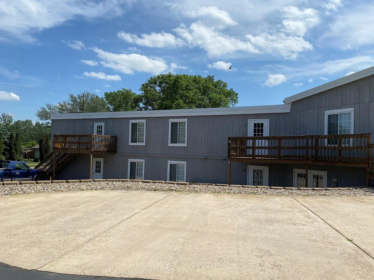 Highland Apartments — Photo 2