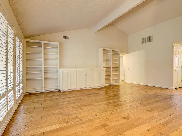 5123 El Cemonte Ave — Photo 2