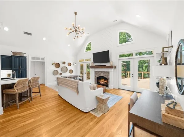 3410 Banks Mountain Pl, Gainesville, GA 30506