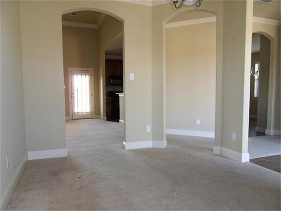 3rd image of 1009 Northwood Ln