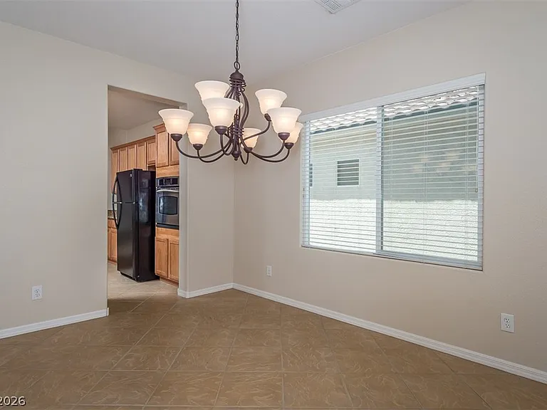 8229 Oakshire St — Photo 8