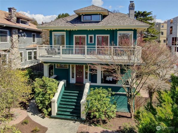 702 12th Avenue E, Seattle, WA 98102