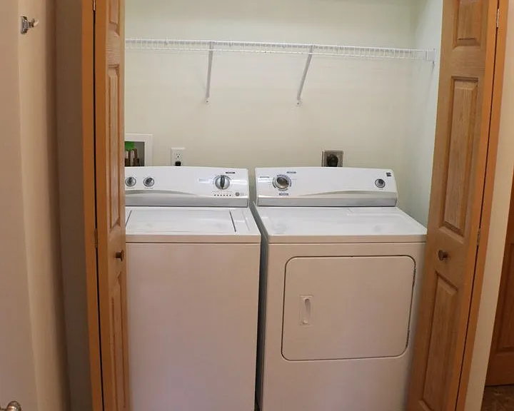 2240 Morning Glory Cir — Photo 19