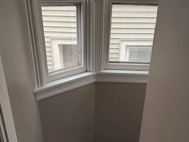 952 Market St — Photo 9