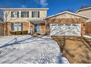 6105 Southern Dr, Saint Louis, MO 63123