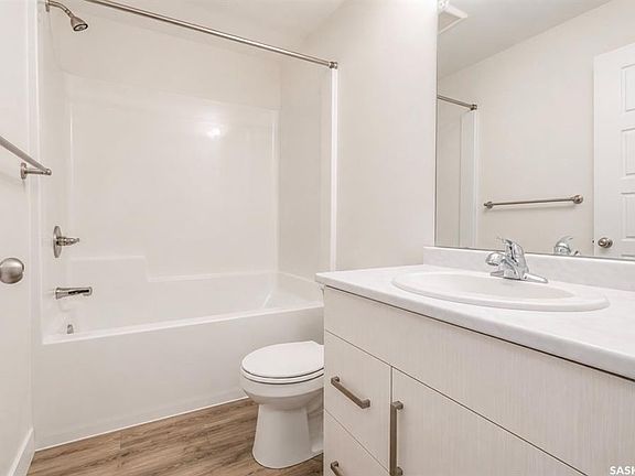 5th image of 2464 Francis STREET