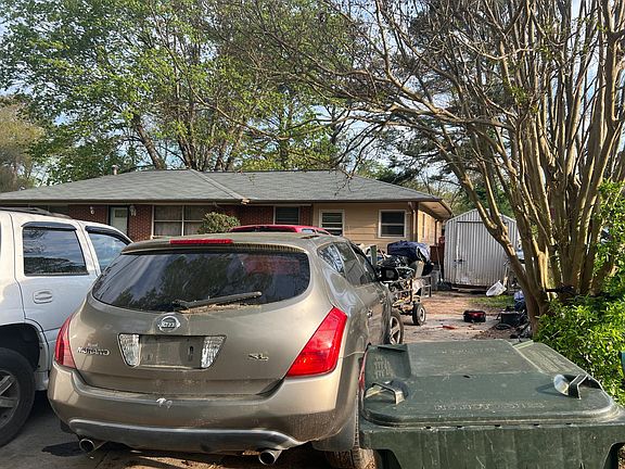 2nd image of 654 Patricia Dr