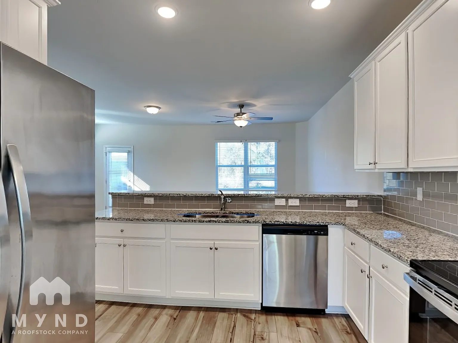 3 bed, 2.5 bath, 1750 sqft, $2,045 — Photo 4